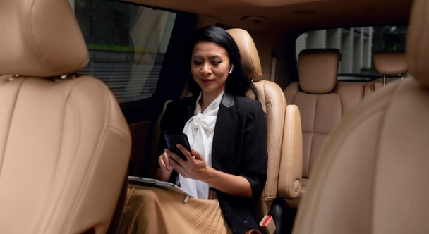 corporate black car service rental at dfw airport provide taxi rental, limo rental, shuttle rental within an affordable rates and better then blacklane