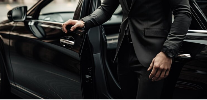 Private Car Service Near Jupiter, Florida by Diamond Luxe Limos or Diamond Luxury Transportation Palm Beach to Jupiter, Jupiter to Miami Transfers, Hourly C ar Service near Jupiter florida to Tampa, Detona, Fort Myerse or any distance number one black car service in Jupiter florida